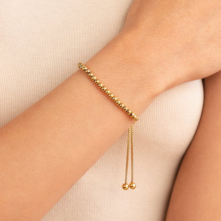 AISHA | STILIGT BEADAT GULDBRACELET